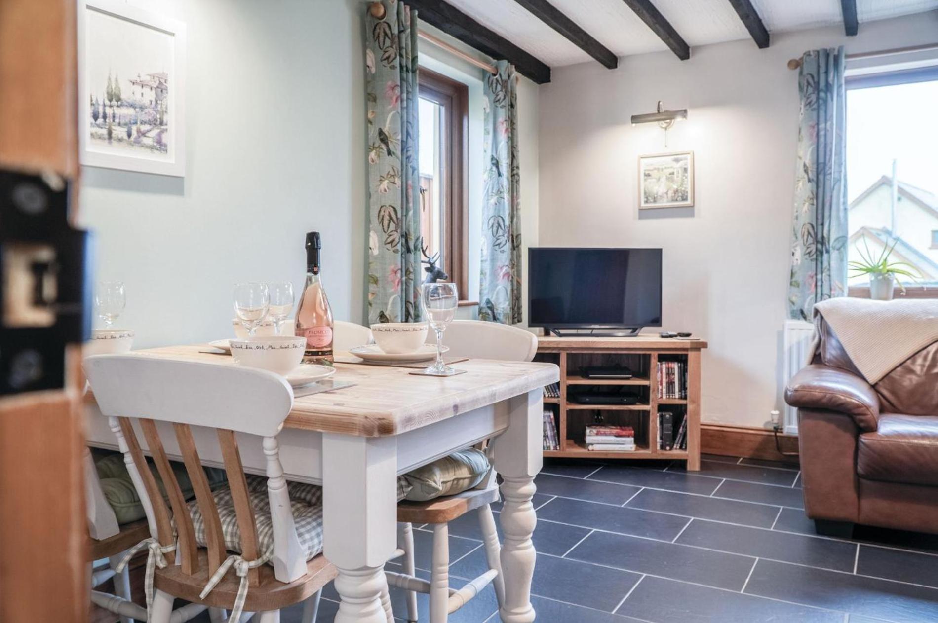 The Brambles - 2 Bedroom Cottage - Llanteg Экстерьер фото